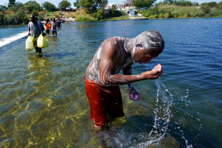 asylum seeking migrants