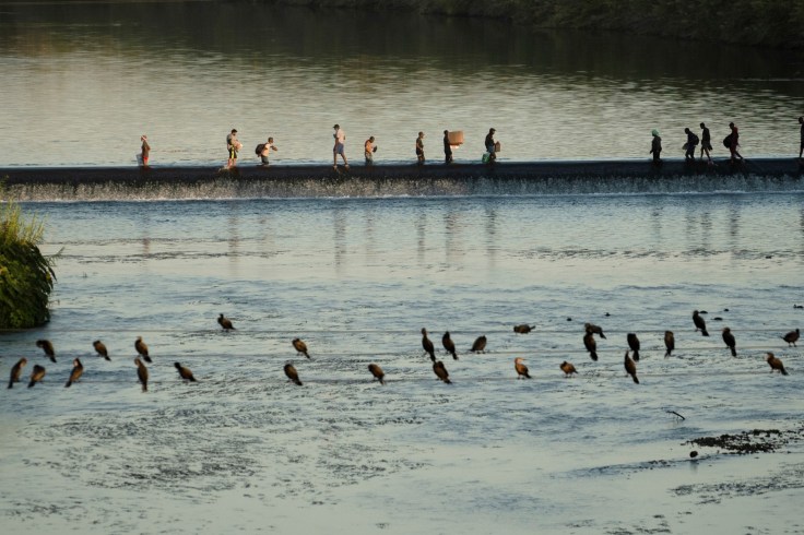 asylum seeking migrants
